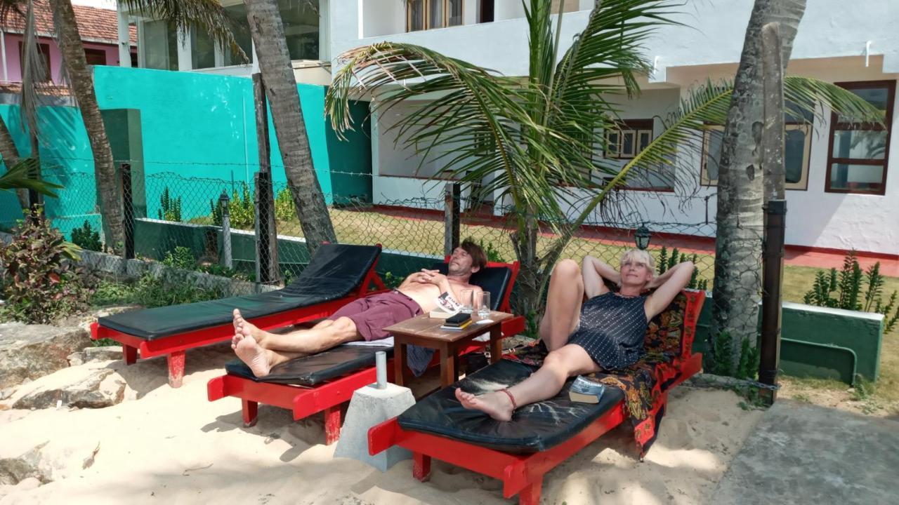 New Seaside Inn Hikkaduwa Exterior foto